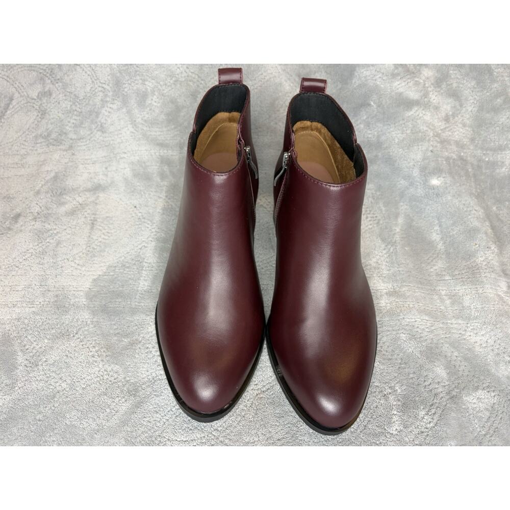 WYDR Studios Metro Muse Everyday Zip Bootie Wine Red Leather Women's Size 9 - Picture 2 of 10